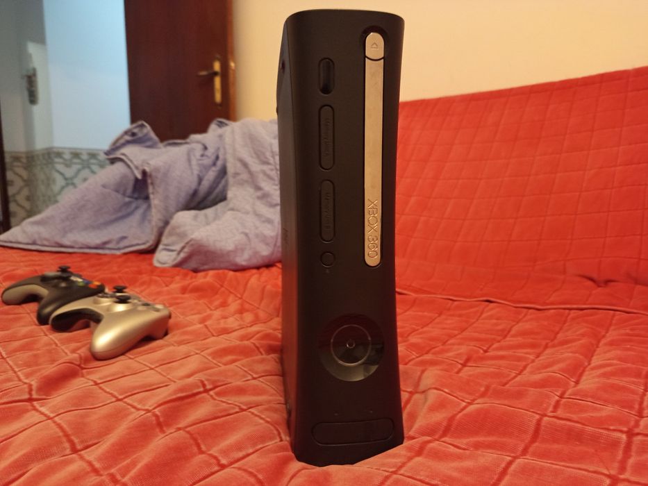 Xbox 360 com jogos Negociável