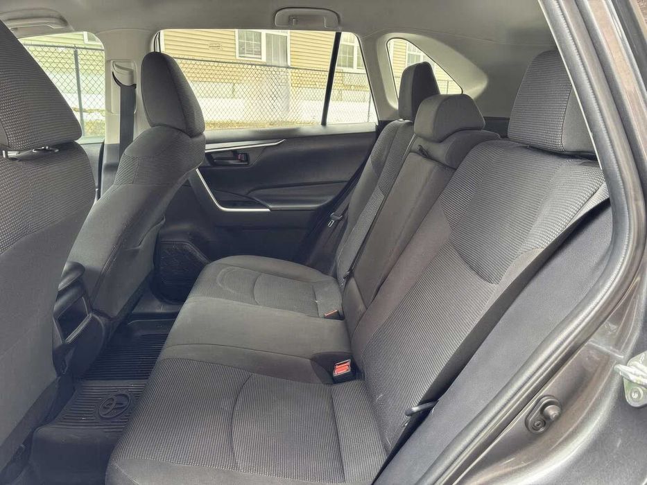 Toyota RAV4      2020