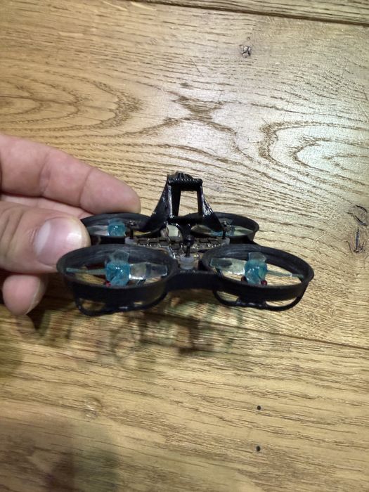 TinyWhoop 65mm Custom Race - Newbeedrone Cockroach 65mm