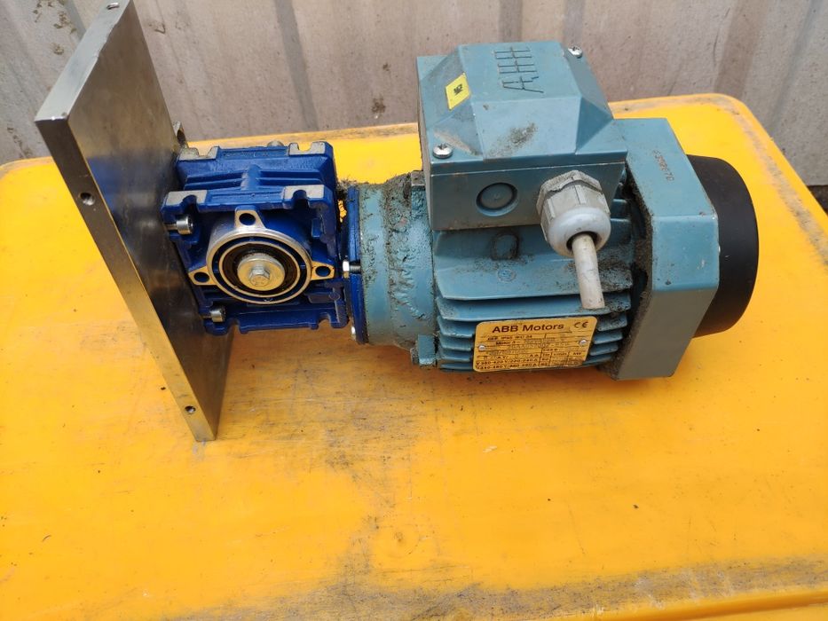 ABB Motors przekładnia motoreduktor  0.11 kw
