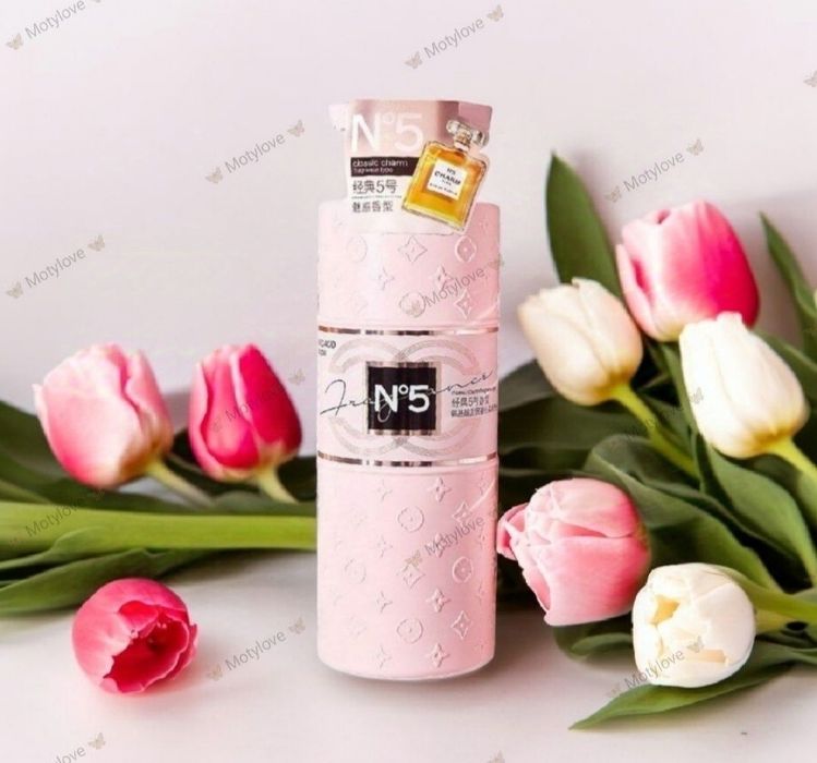 Szampon Botoks perfumowany kultowym zapachem CH. N°5