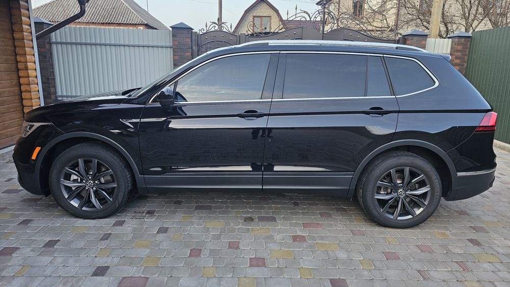 Volkswagen Tiguan 2023 рік