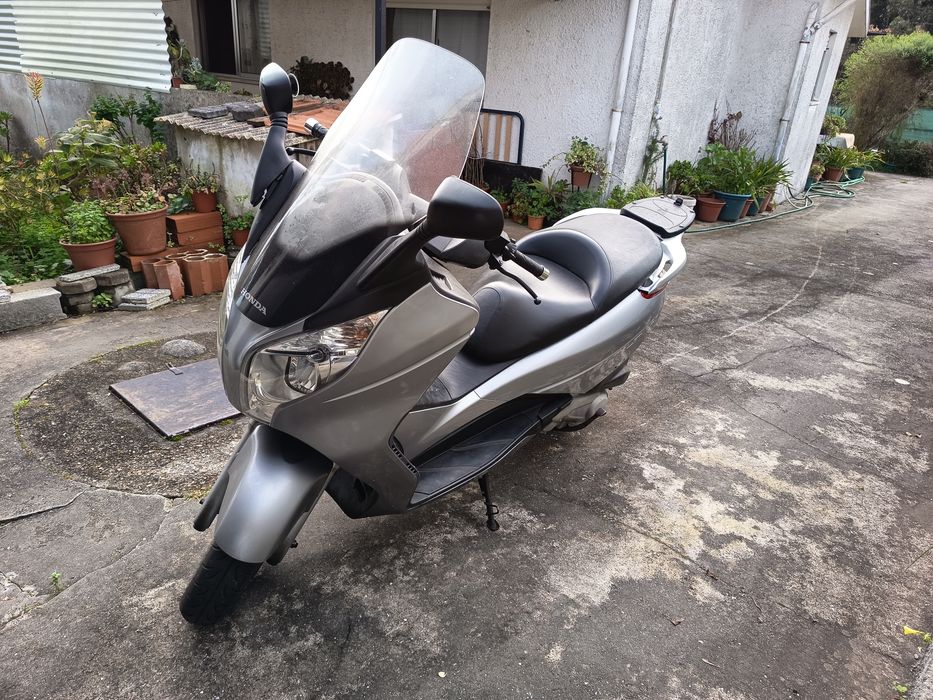 Honda s wing 125cc 1500€