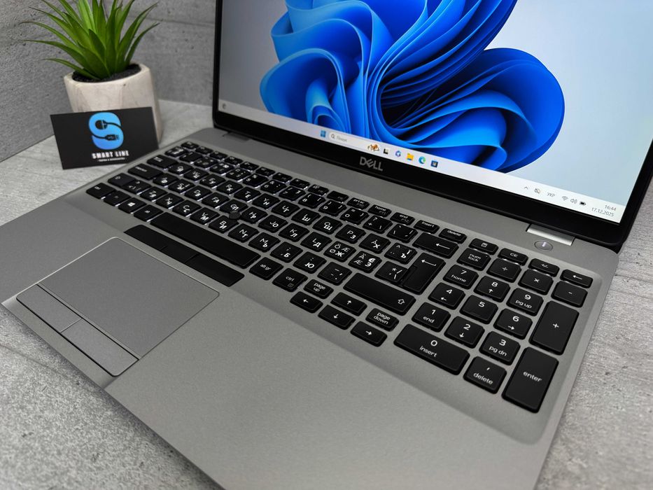 Стильний ноутбук Dell Precision 3551/i7-10750H/Quadro/15.6"/500gb ssd