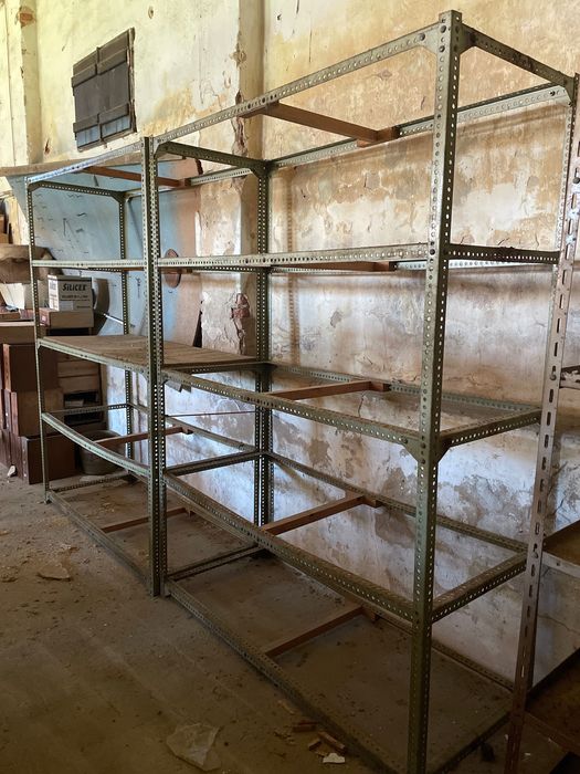 Estantes Metálicas 2