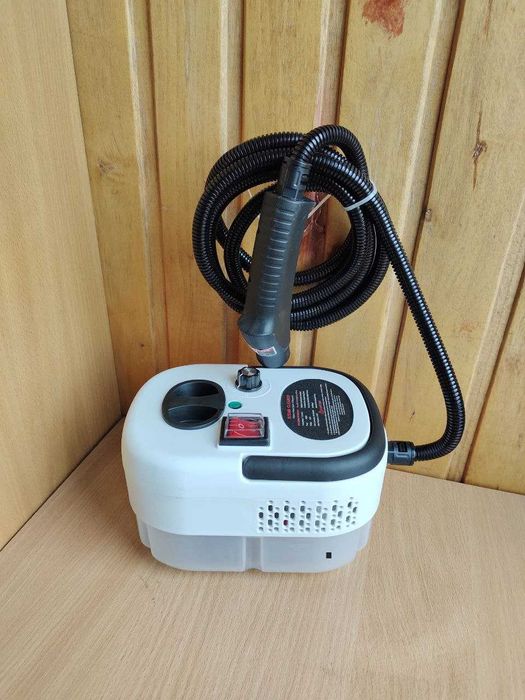 Мощный компактный пароочиститель 2500 w  с насадками пароочисник