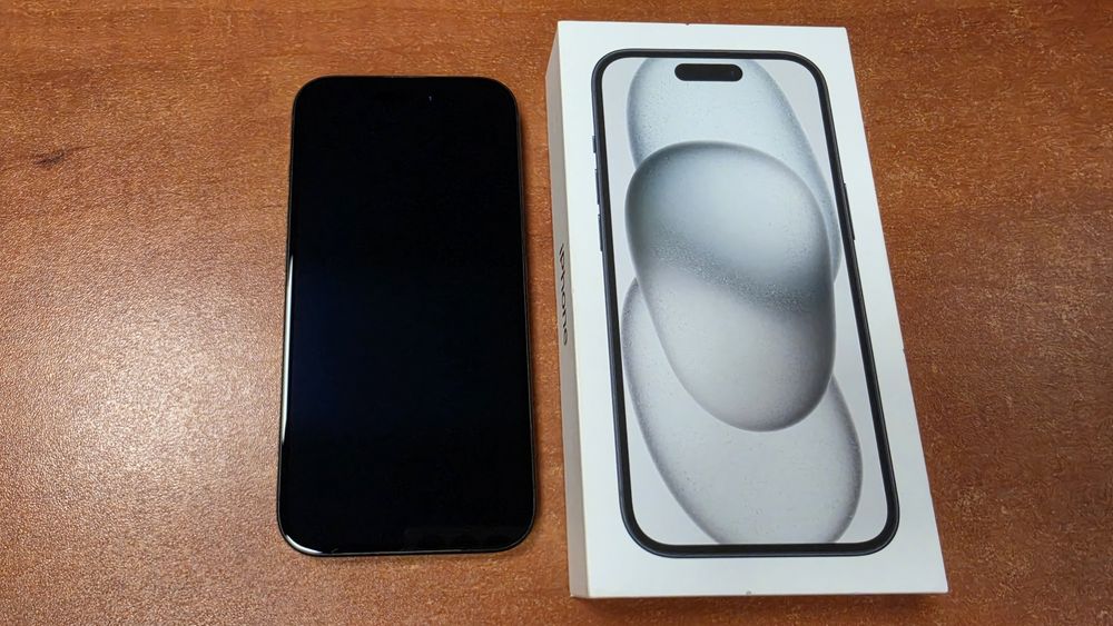 iPhone 15 128GB czarny, stan bdb