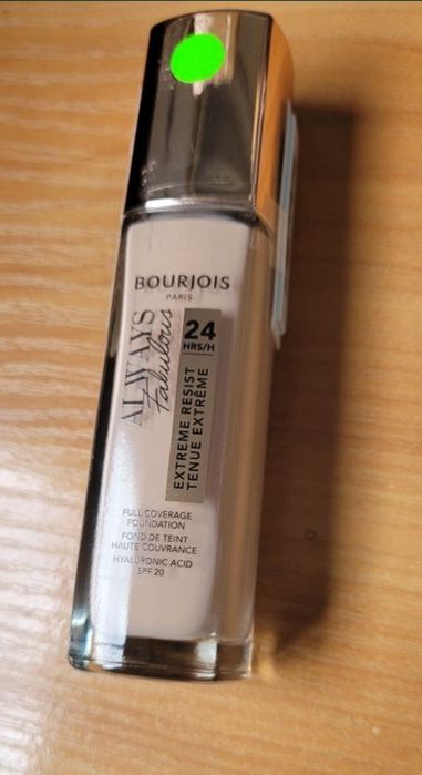 Нова тональна основа Bourjois