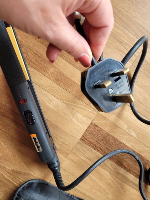 Prostownica do włosów BaByliss + etui