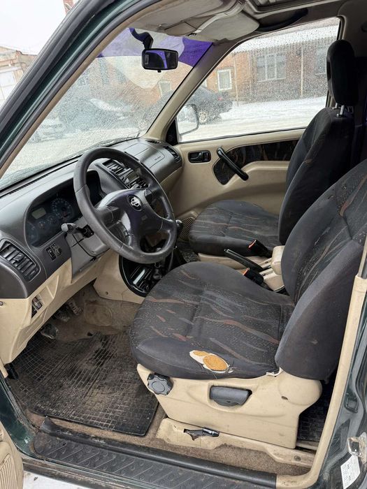 Nissan Terrano 2001рік 2,7дизель повний привід 4х4