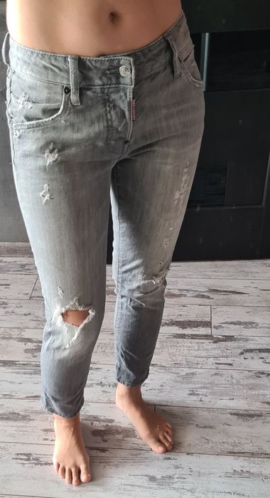 Продаю серые джинсы Dsquared