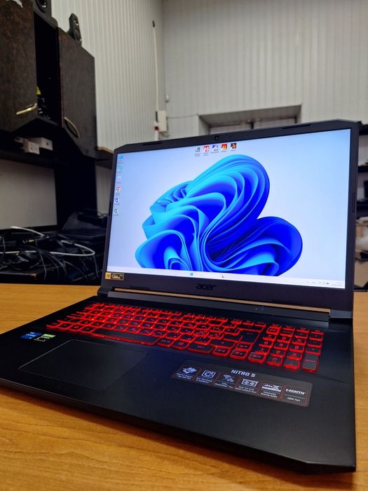 Acer Nitro 5 AN517-54 i5-11400H RTX 3050 Ti 4Gb DDR4 16Gb SSD + HDD