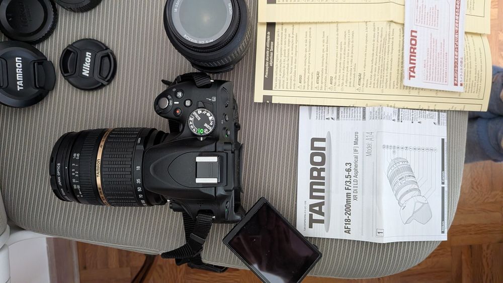 Kit câmera NIKON D5100 c/ 2 objetivas e vários  acessorios