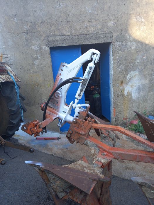 Serviços de soldadura, serralharia, hidraulica, etc.