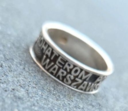 Stary srebrny pierścionek prl