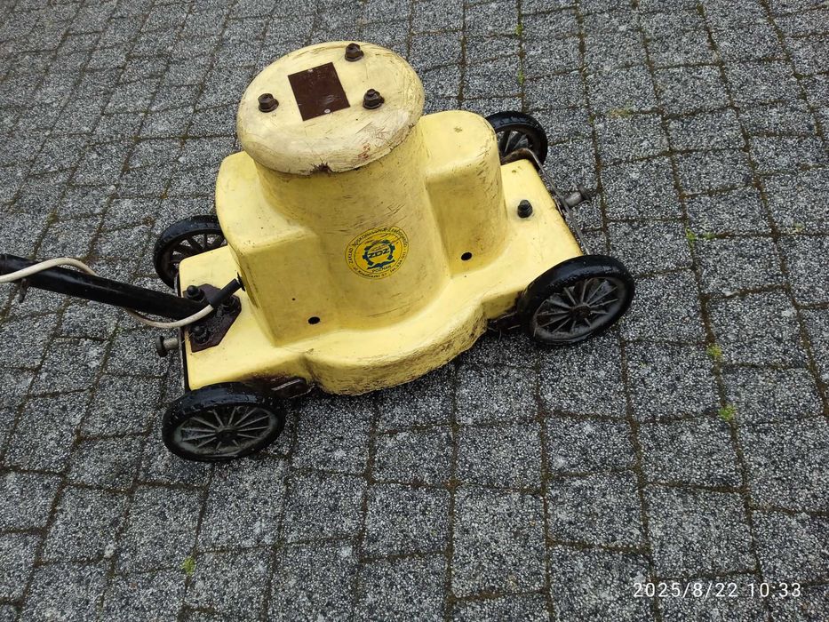 Kosiarka do trawy, ZDZ Poznań.