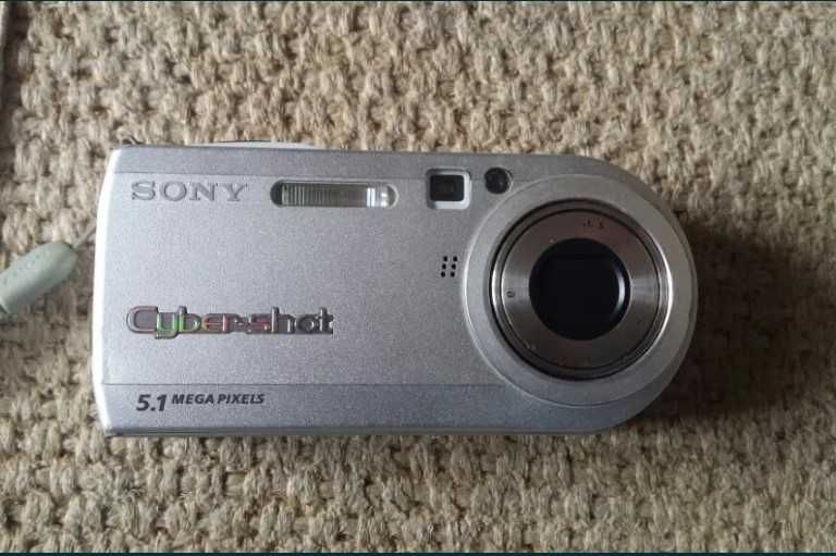 Máquina Fotográfica Sony DSC-100