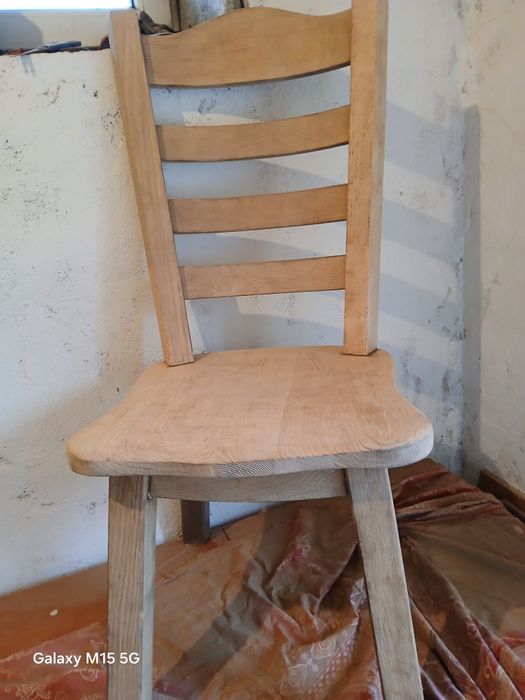 Sprzedam dwa krzesla Debowe