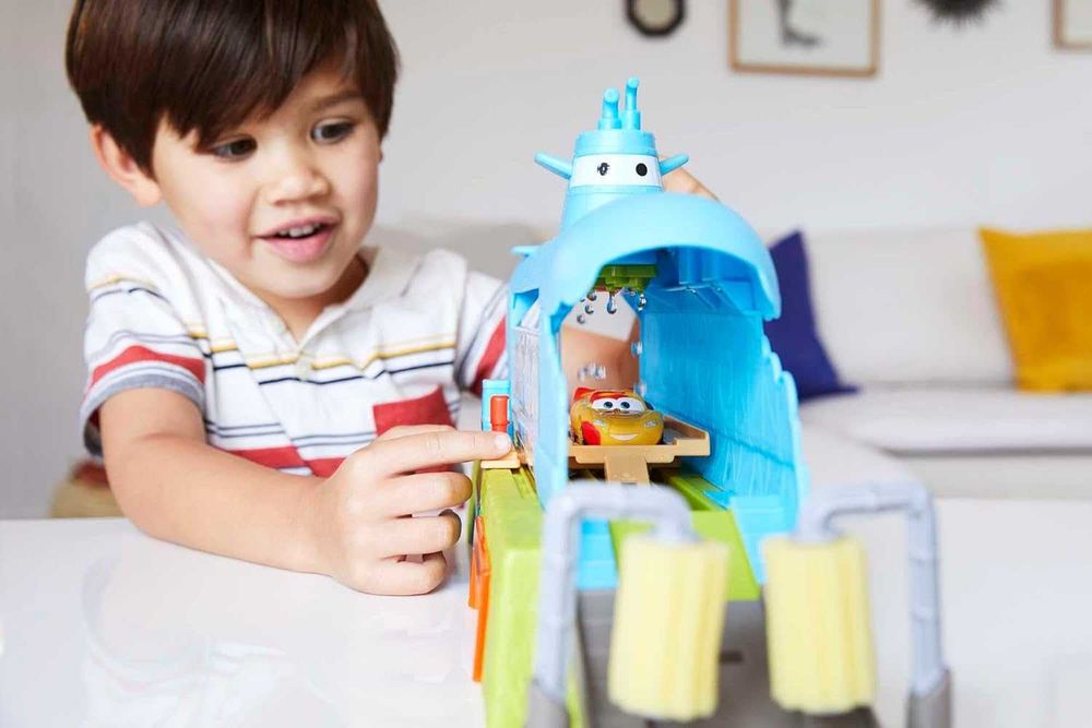 Ігровий набір Mattel Субмарина з Маквіном Тачки на дорозі (HGV70)