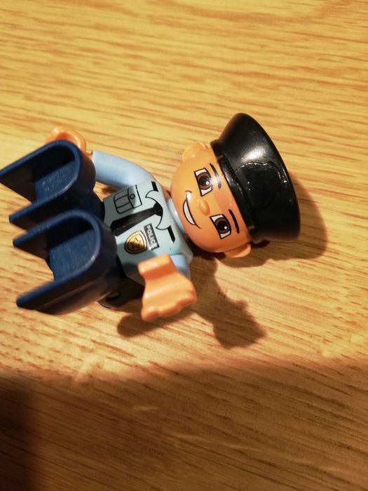 Klocek Duplo policjant Lego