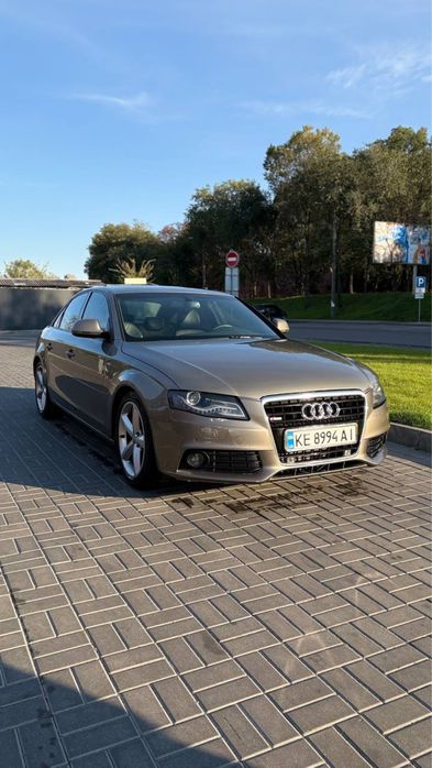 Продам audi a4 b8