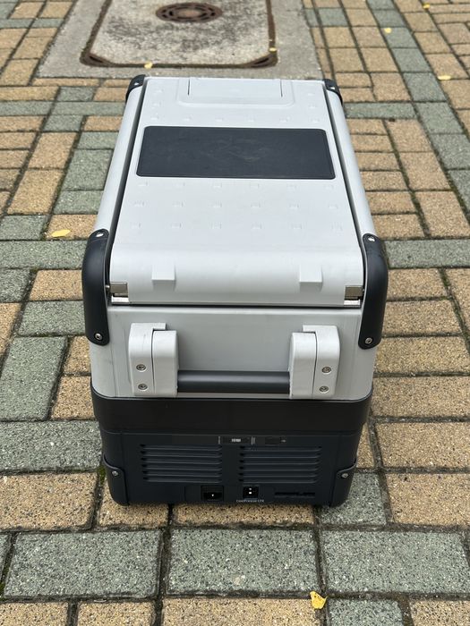 Używana lodówka kompresorowa DOMETIC CFX28 – stan BDB KOMPLET