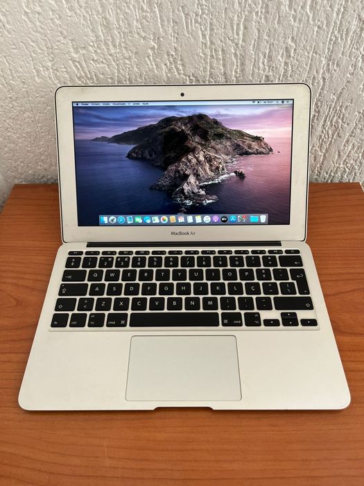 MacBook Air 2012452029213059983360