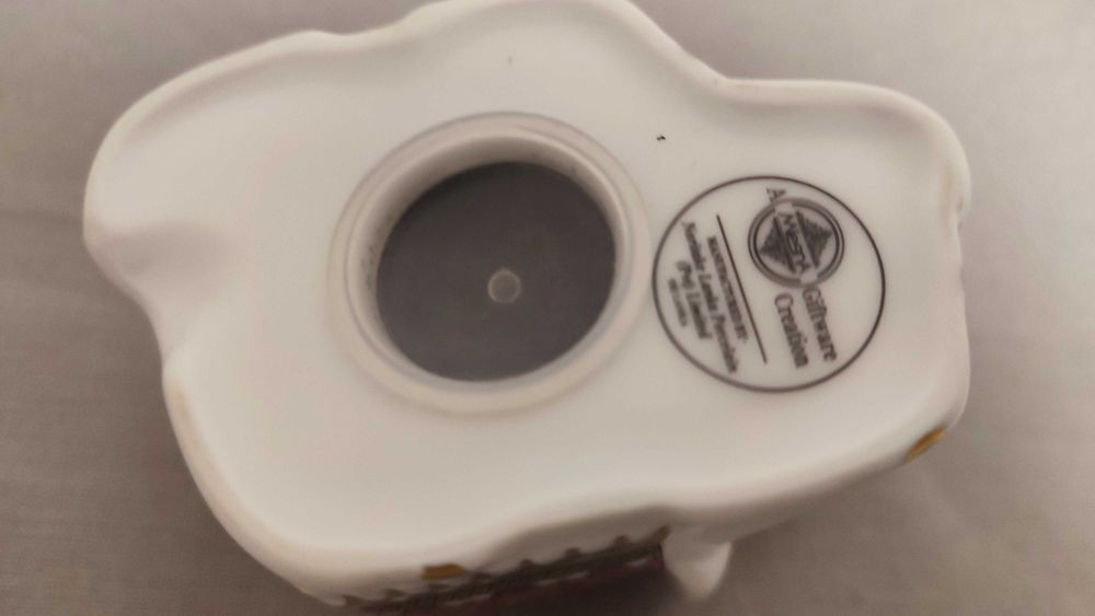 Słonik na sypką herbatę , wewnątrz herbata