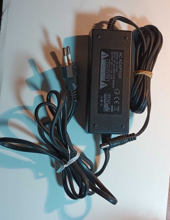 AC Adaptor Model: VD - P 12H