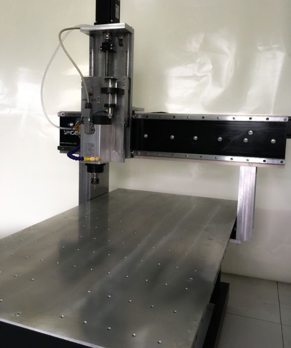 CNC Router\fresa 800x600 metais