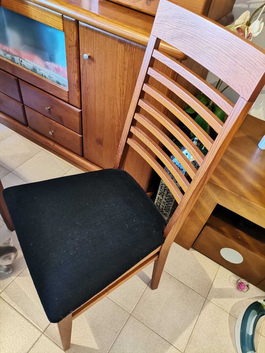 Mesa de sala com 6 cadeira pinho maciço cor mel
