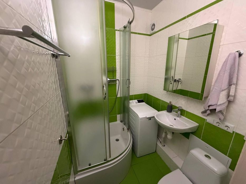 Продам 3-х ком.квартиру на Черемушках. Капремонт.(275-485)