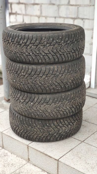 Резина зимня шипована Nokian Hakkapeliitta 8 205/55 R16 94T XL (шип)