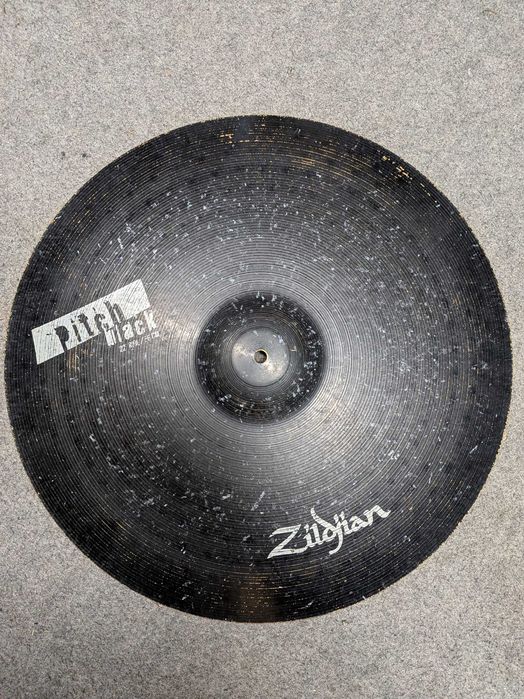 Ride Zildjian Pitch Black' "22 - Prato de bateria