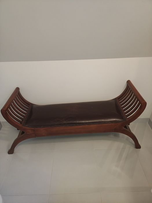 Ławka skóra i drewno kolonialne