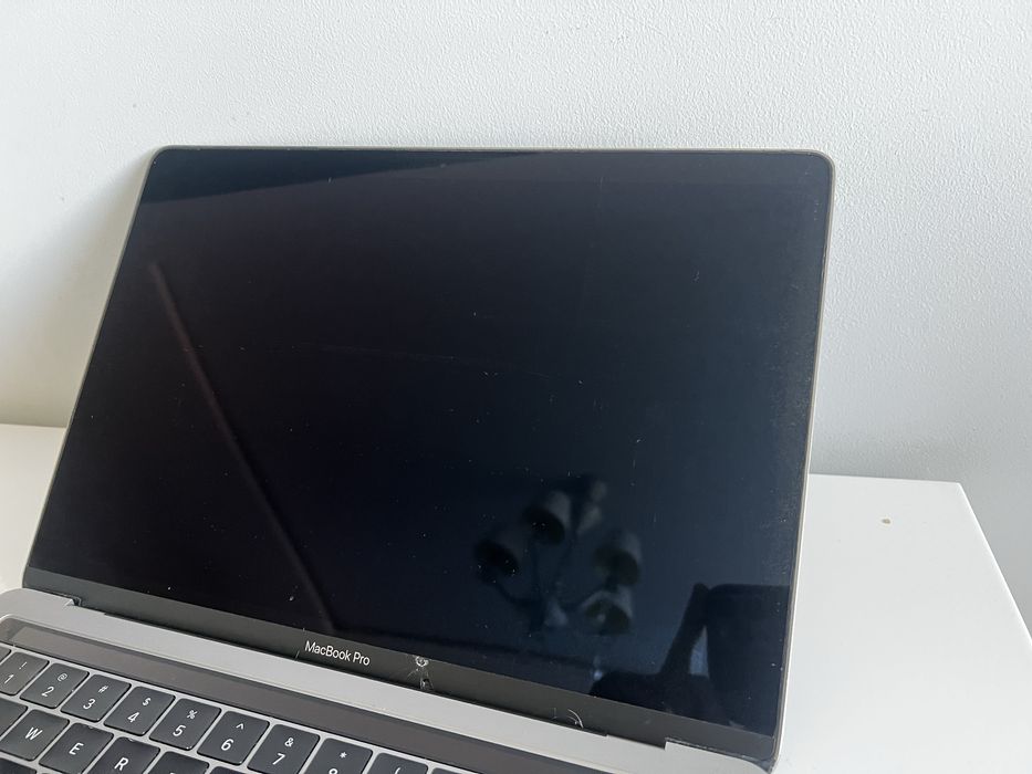 macbook pro, a1706