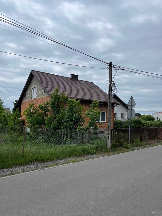 Dom do remontu w centrum Regut, gmina Celestynów