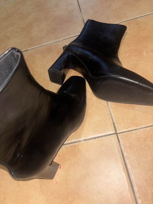 Botas novas pretas