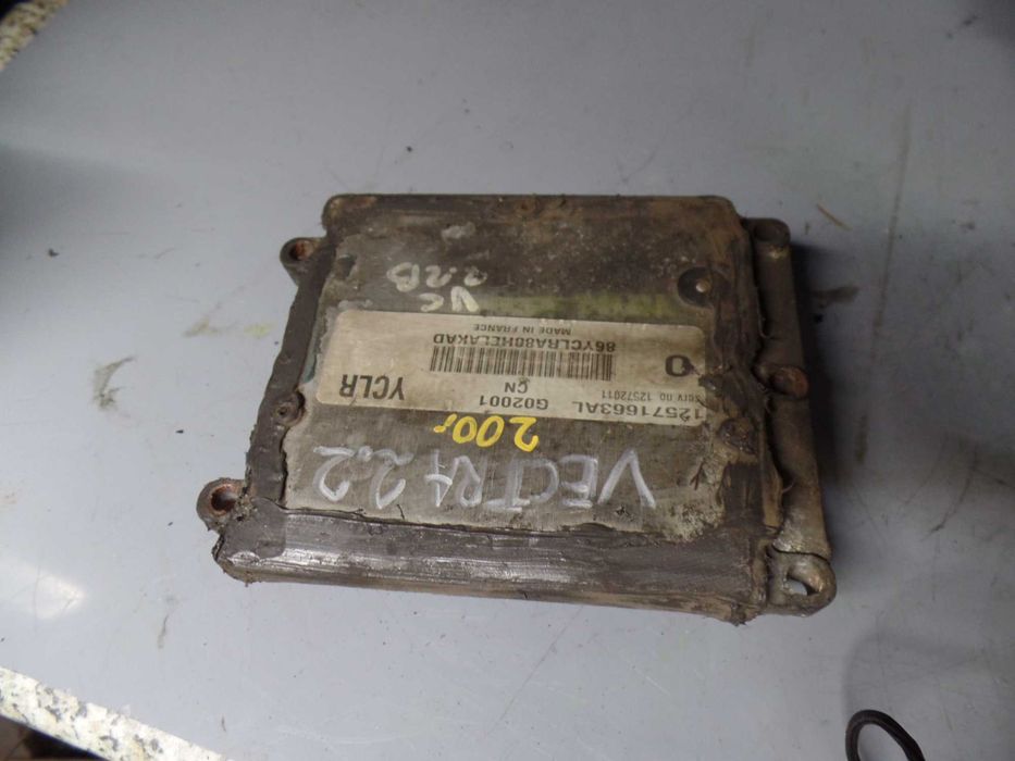 Cze66 Sterownik silnika komputer opel vectra 2.2 wysyłka