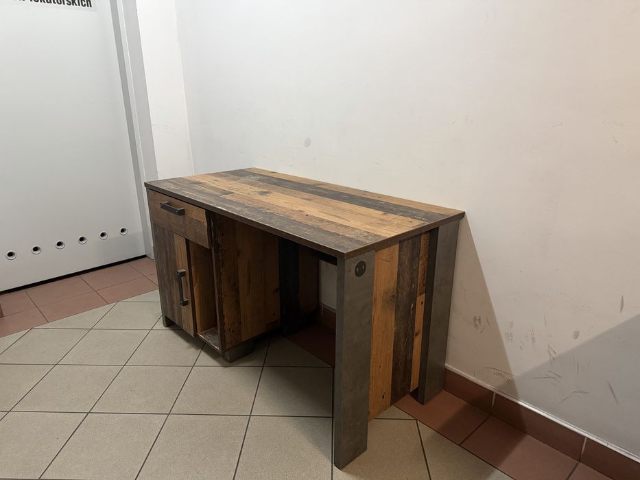 Zestaw mebli młodzieżowych