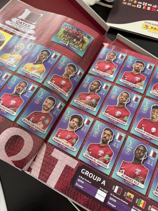 Caderneta Qatar 2022 ( completa / capa dura )