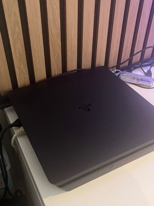 Consola PS4 Slim 1 TB