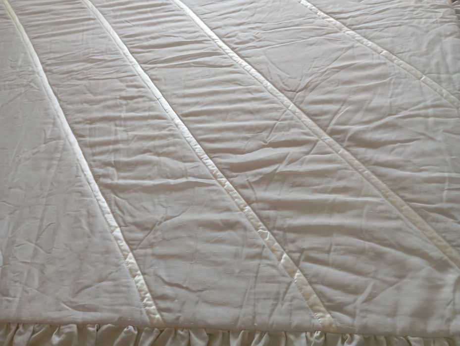 Edredão de cama de casal com 3 almofadas