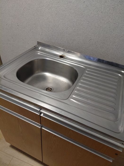 Кухонні тумбочки різні