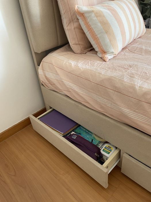 Cama dupla estofada 90x200