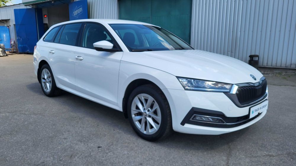 Авто Skoda Octavia A8 2022 1.4tsi STYLE