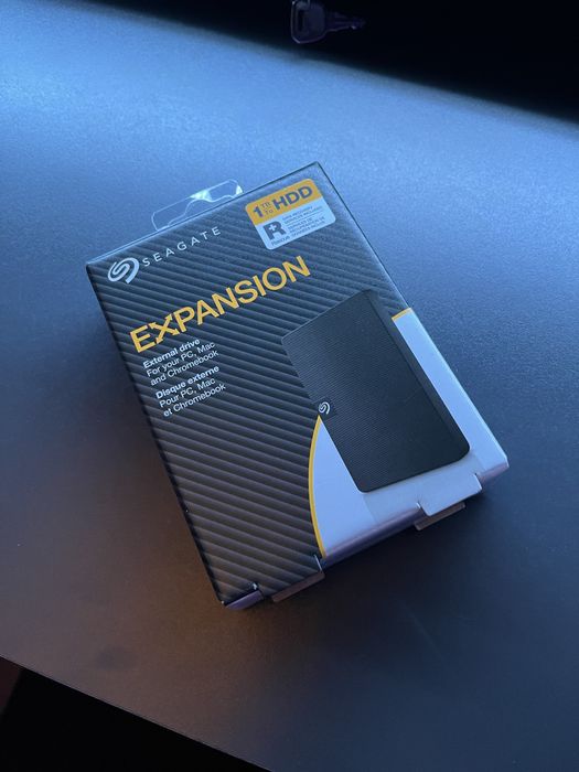 портативний зовнішній жорсткий диск Seagate Expansion
