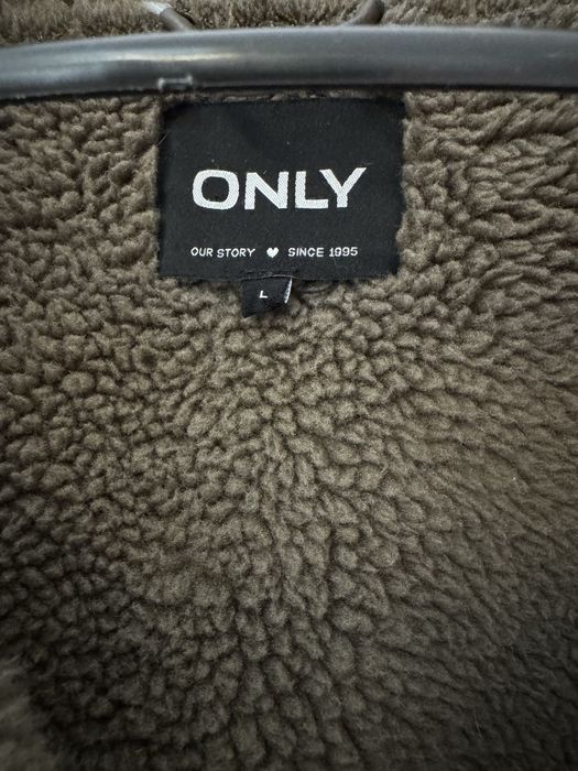 Куртка осінь/зима.l розмір в гарному стані