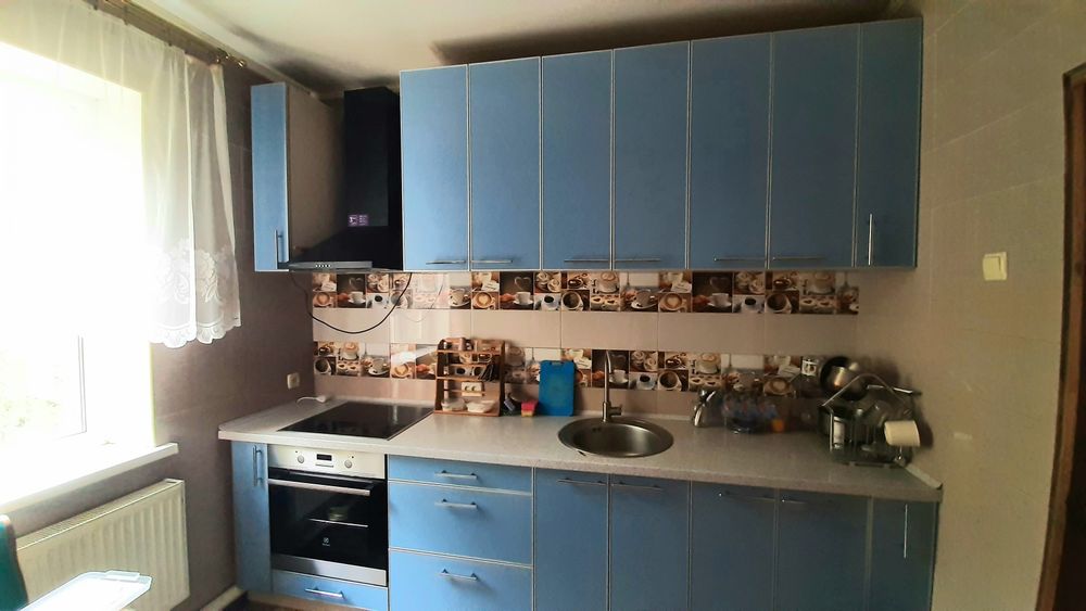 Продам капітальний будинок в Мерефі