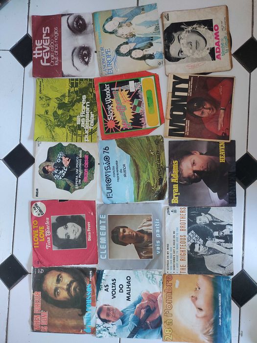 65 Discos Single